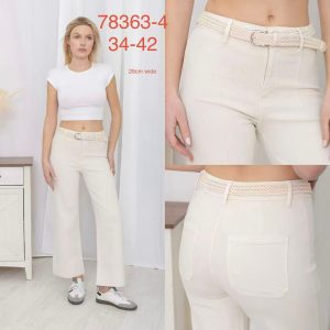 Pantalón vaquero beige con cinturón