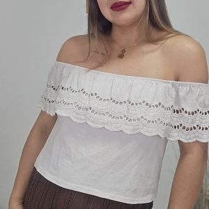 Blusa volantes troquelado 8333